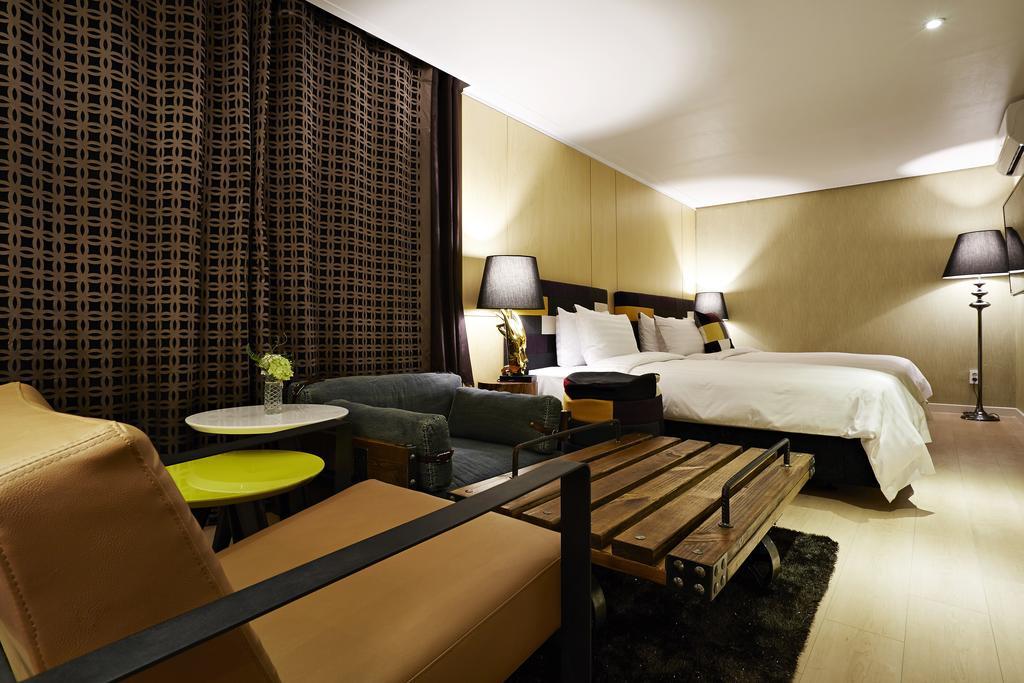 Hotel Namoo Cheong-Ju Cheongju Ngoại thất bức ảnh